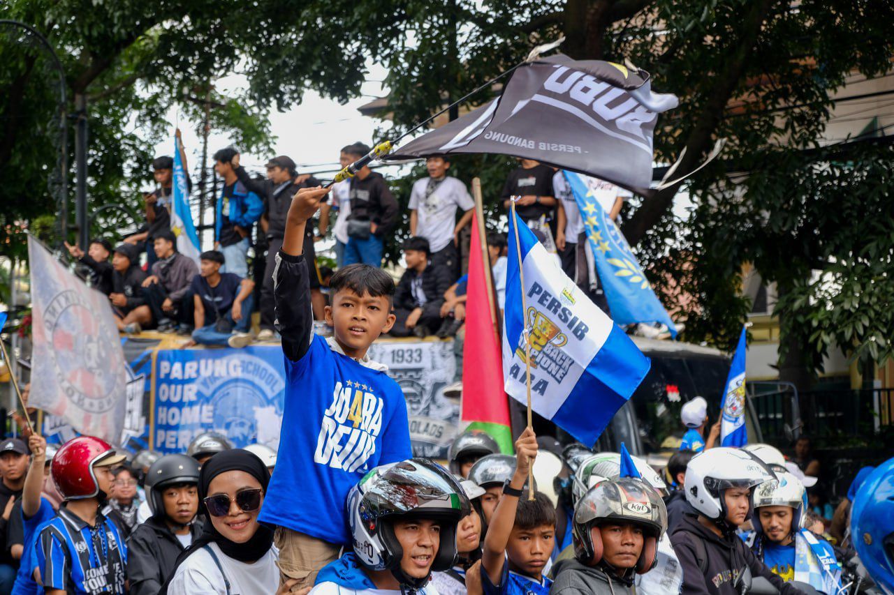 Farhan Ingatkan Bobotoh Jaga Ketertiban Usai Kemenangan Persib