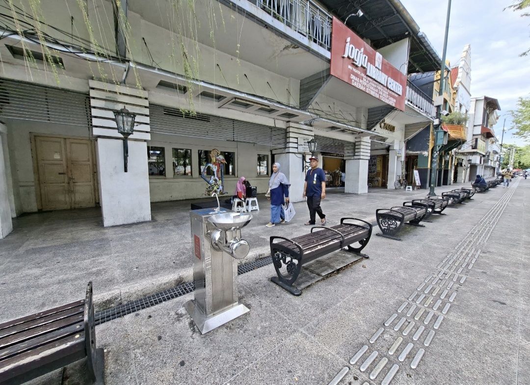 Bongkar Bangunan Liar dan Bersihkan Rumput Liar, Wali Kota Hasto Ingin Kota Jogja Jadi Mininya Singapura