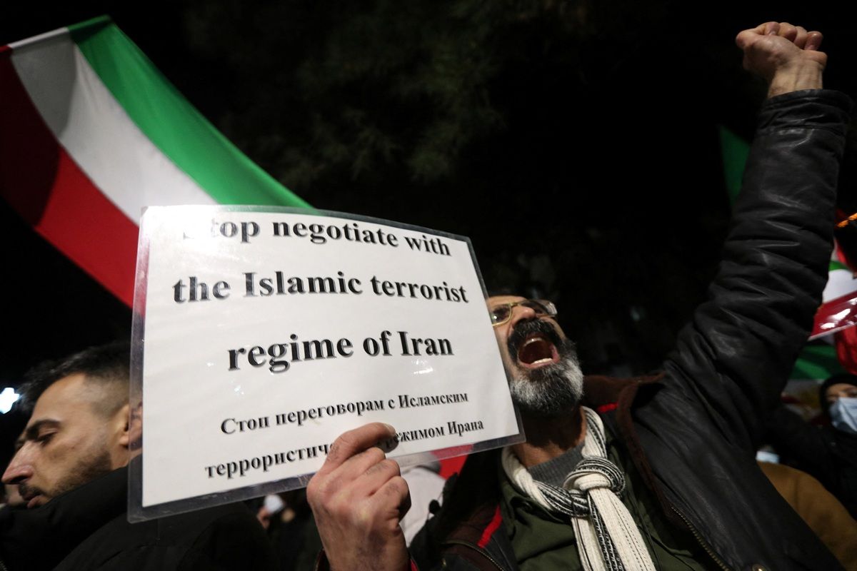 Diancam AS, Iran Blokir Wilayah Udara untuk Penerbangan Tanpa Izin