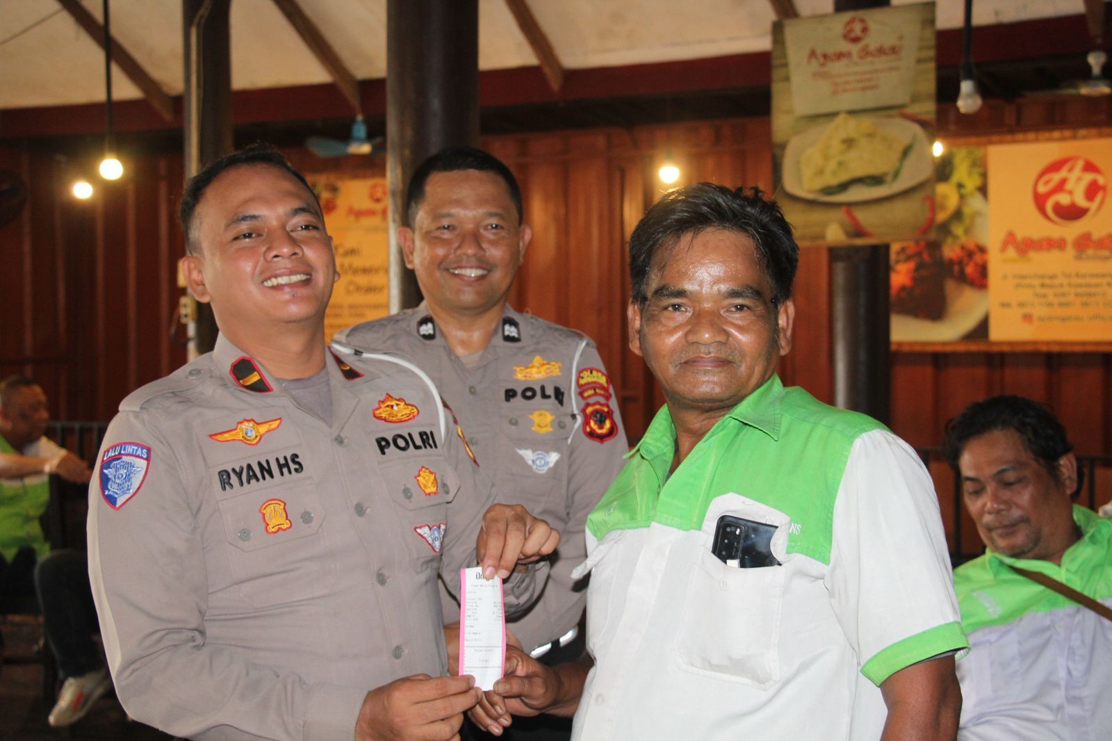 Tekan Risiko Kecelakaan, Satlantas Polres Purwakarta Edukasi Awak PO Bus Cahaya Trans