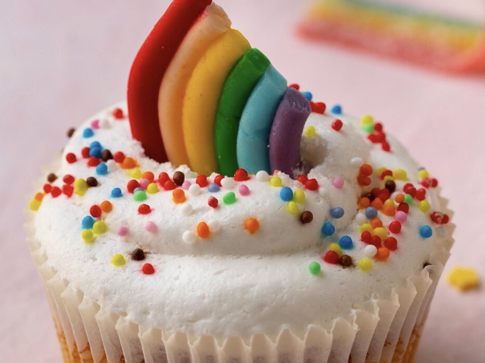 17 Ide Nama Usaha Rainbow Cupcake yang Unik, Ceria, dan Bikin Brand Mudah Diingat
