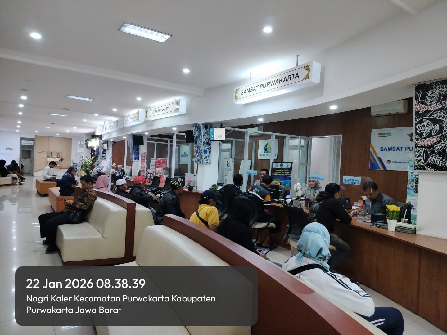 Polantas Menyapa : Sosialisasi Dan Edukasi Peraturan Dibidang Pelayanan Mekanisme Penerbitan STNK