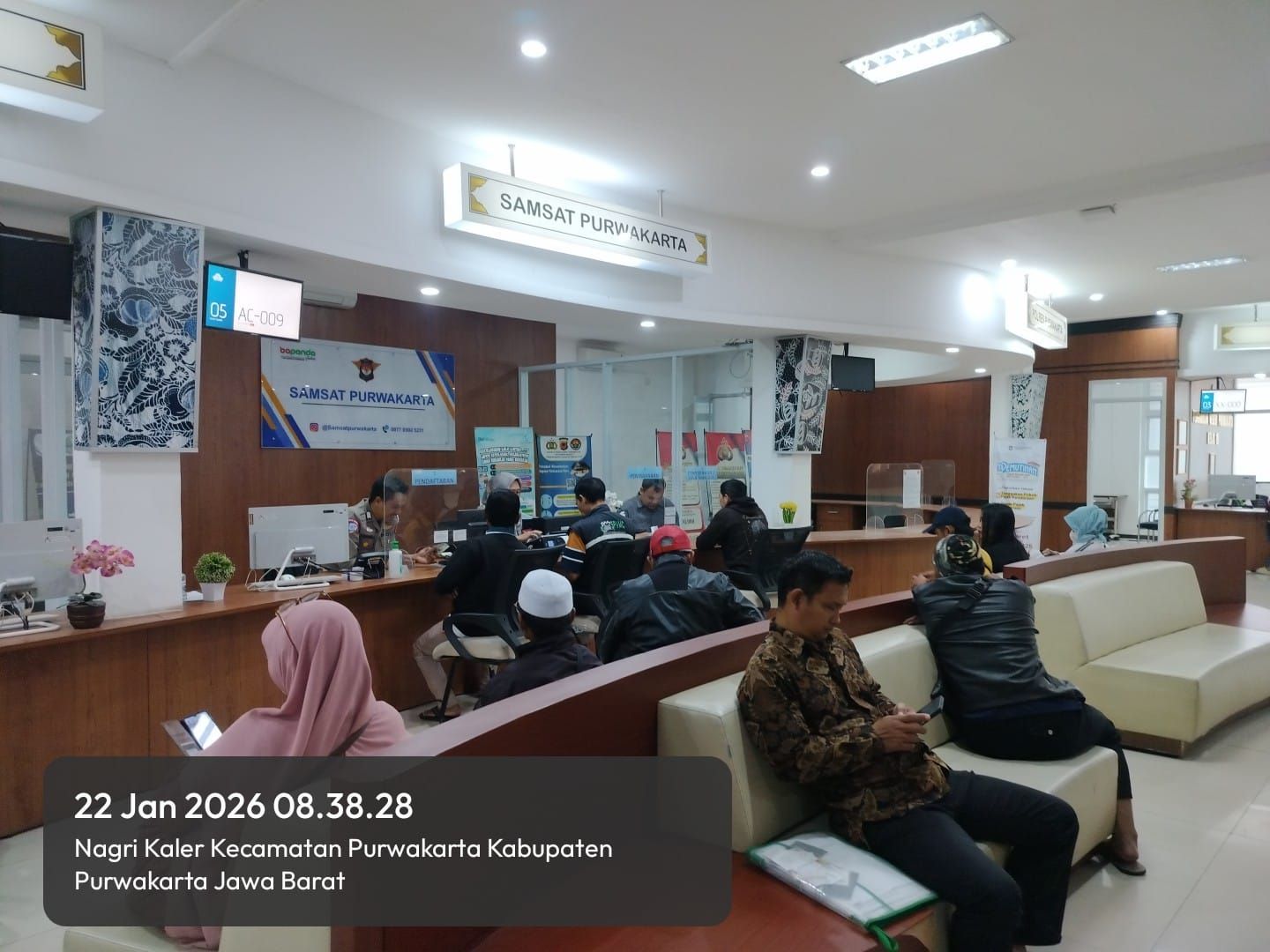 Polantas Menyapa : Sosialisasi Dan Edukasi Peraturan Dibidang Pelayanan Mekanisme Penerbitan STNK