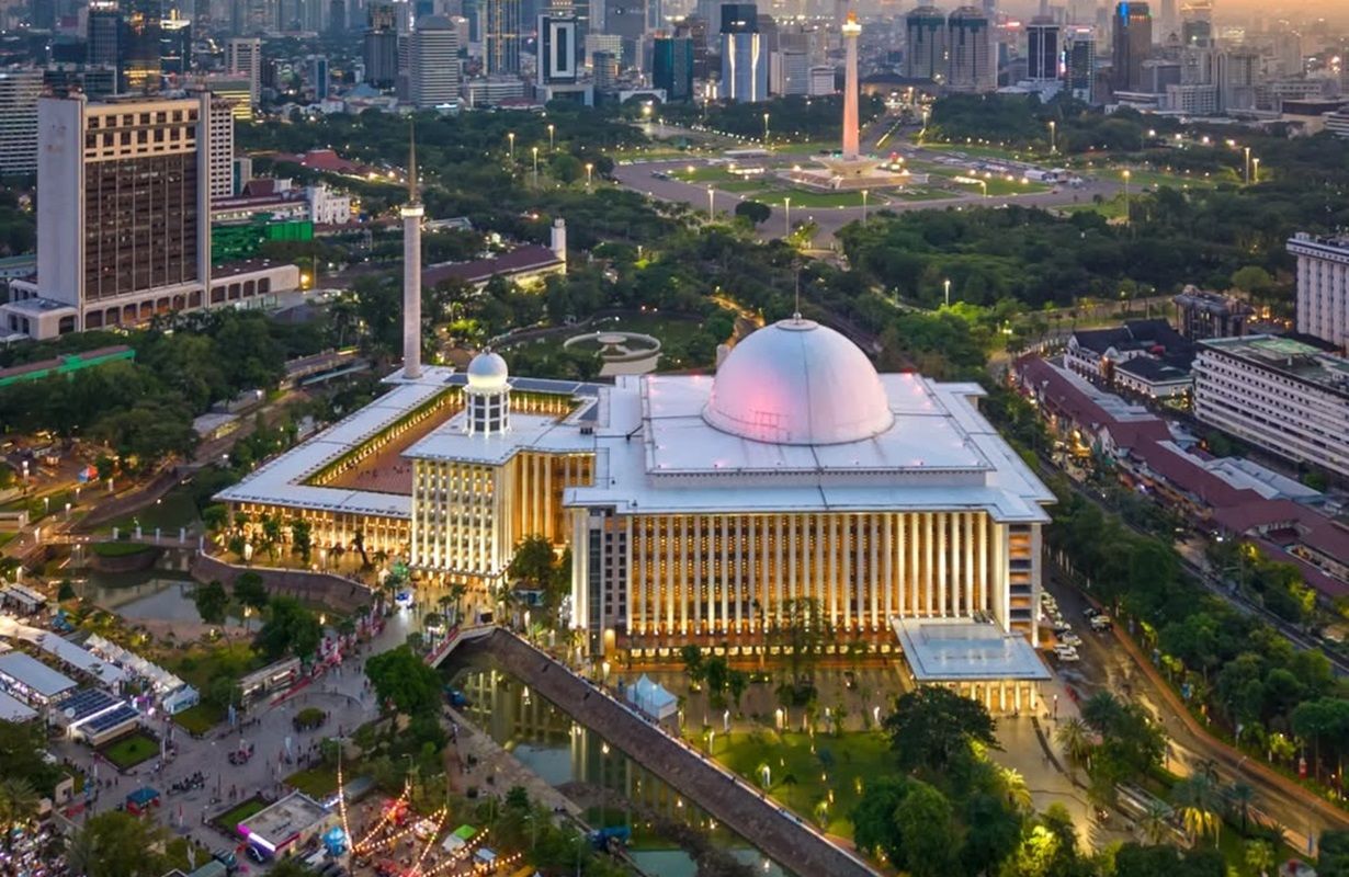 5 Masjid Besar Jakarta Gelar Buka Puasa Bersama selama Ramadhan: Nikmati Indahnya Kebersamaan!