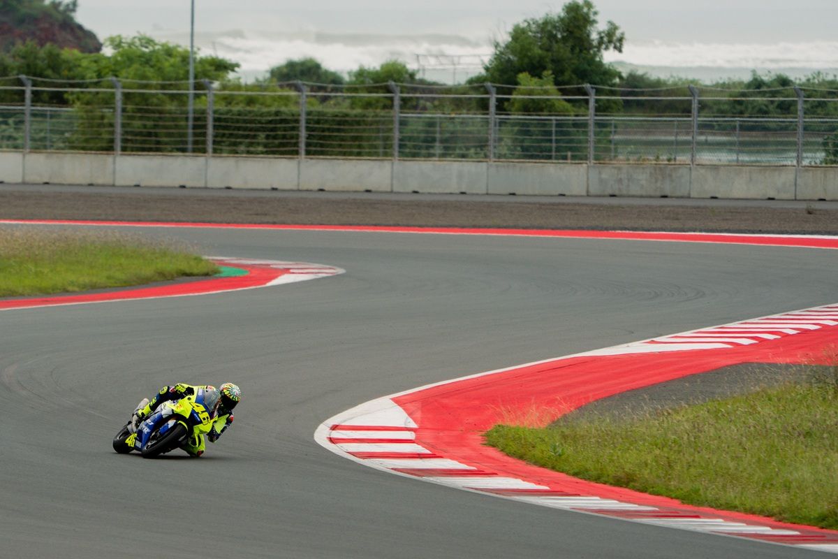Valentino Rossi Jajal Mandalika, Pantau Riders Academy
