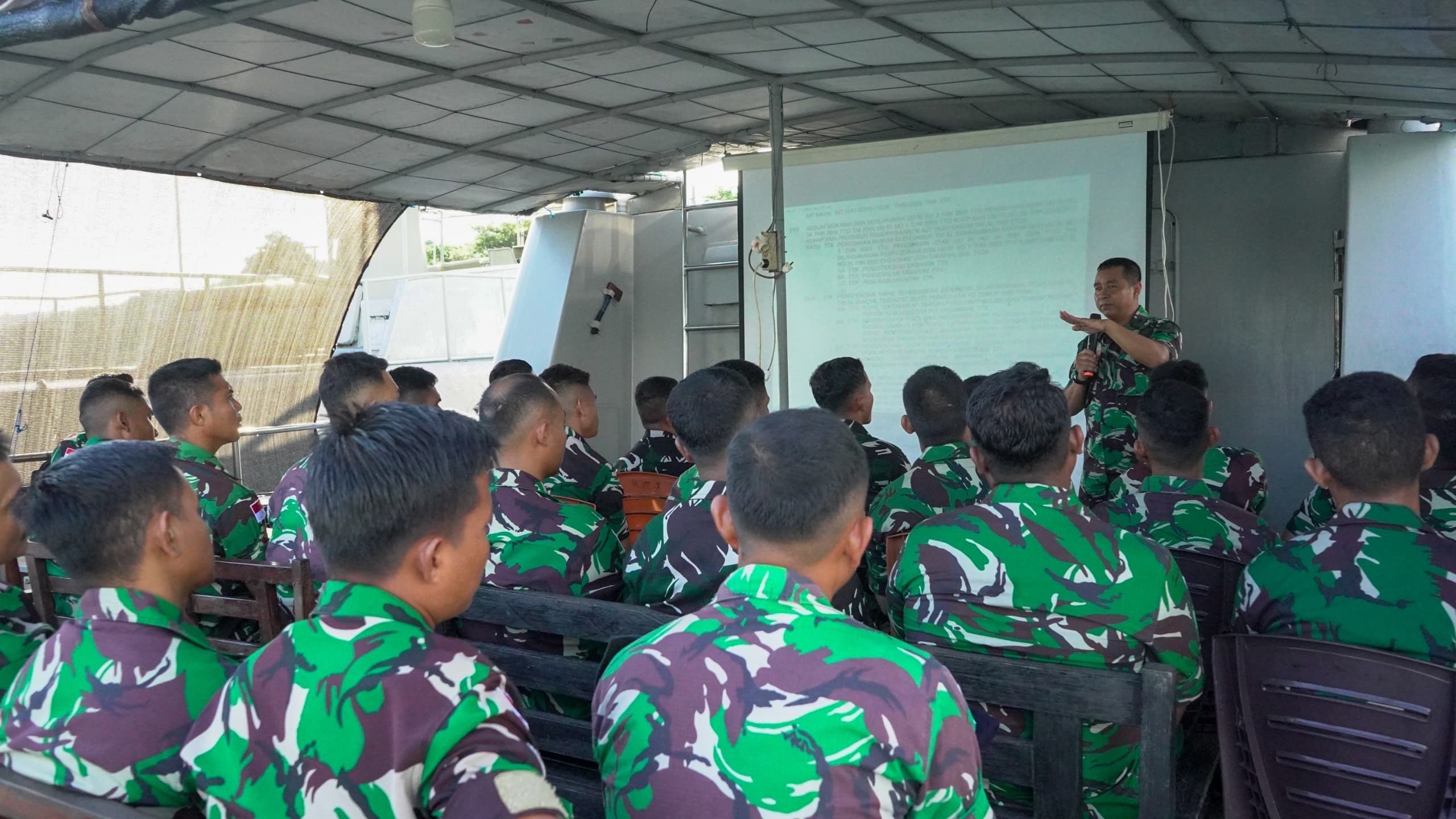Perkuat Taring Penegakan Hukum di Laut, Diskum Kodaeral IX Bekali Prajurit Satrol