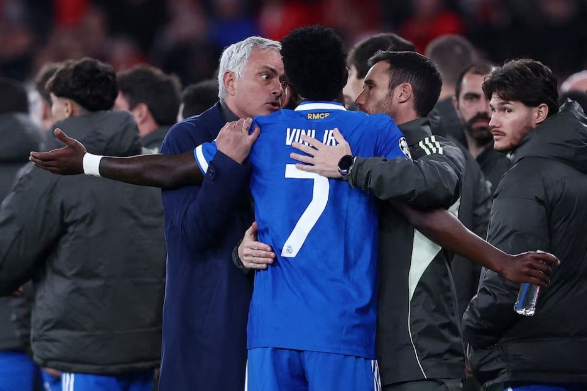 Dianggap Titik Terendah Baru, Jose Mourinho Banjir Kritik Usai Komentari Insiden Vinicius