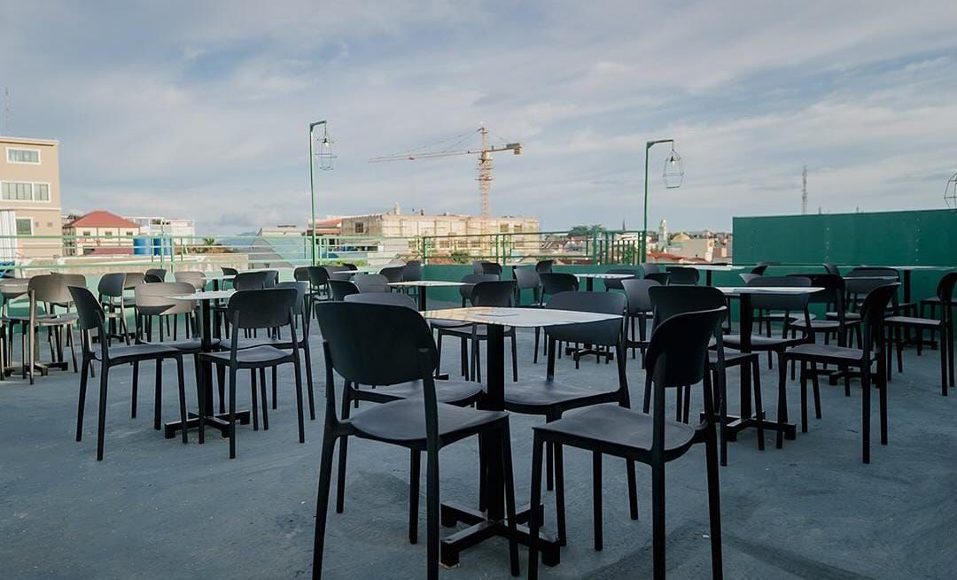 Rekomendasi Cafe Rooftop Hits di Bandar Lampung dengan View Terbaik