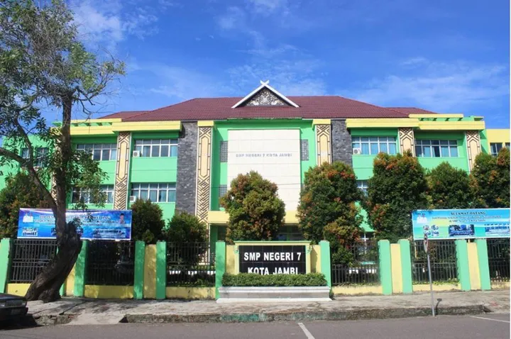 Mau Anak Masuk Sekolah Impian? Cek Dulu Daftar SMP Terbaik di Jambi Berikut Ini!