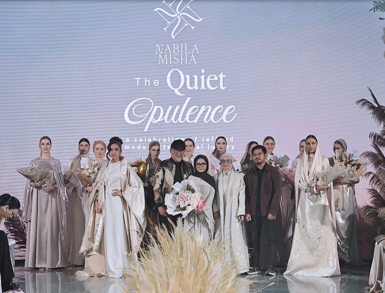 Desainer Nabila Misha Hadirkan Sentuhan Dubai Style dan Shimmer, Bikin Lebaran Modest dan Bersinar