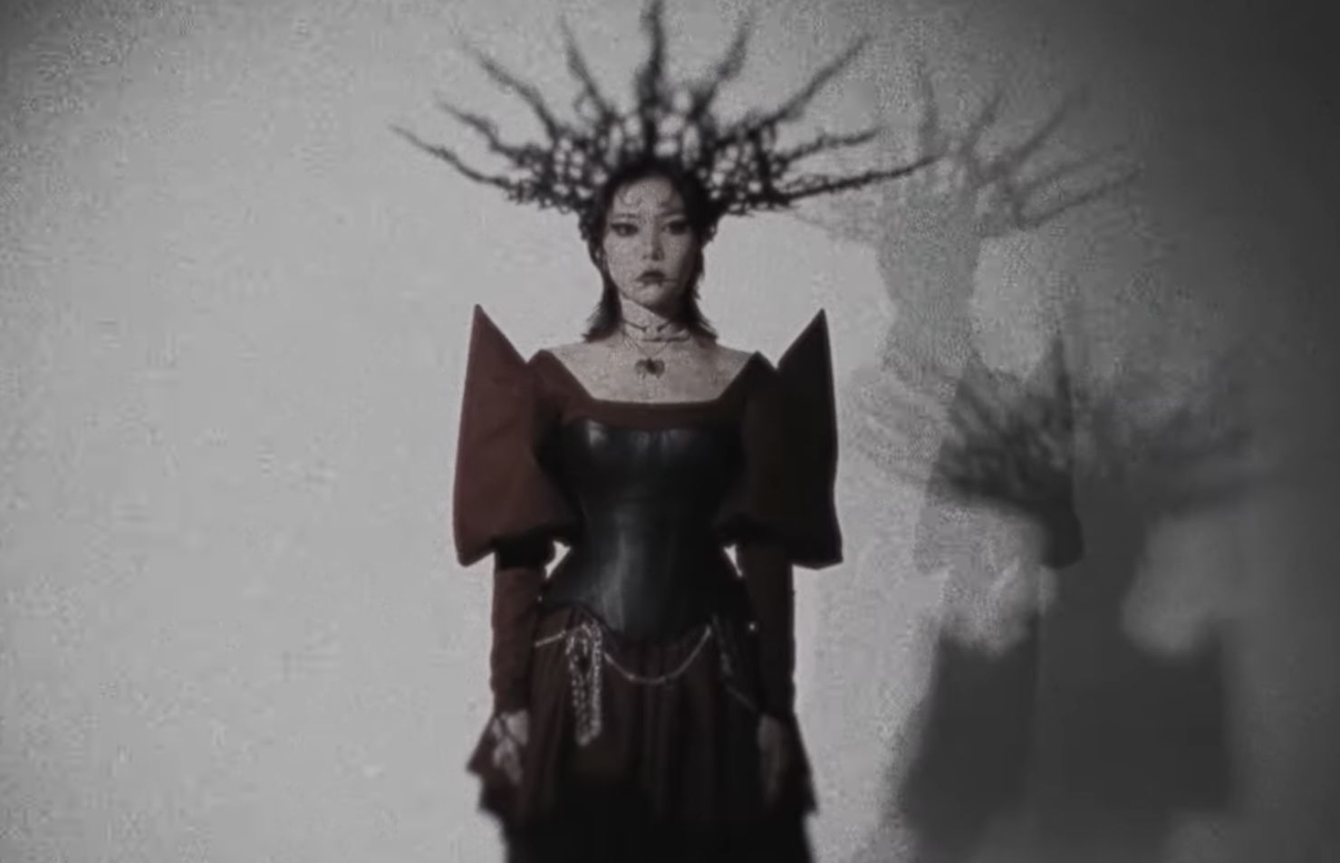 Lirik dan Makna Lagu Babel - Isyana Sarasvati, Bab Terakhir Semesta Elektiko dengan Sentuhan Metal