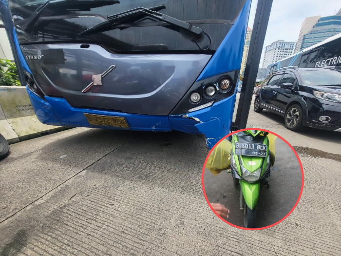 Viral Pemotor Hajar Pembatas Jalan di Jakpus Berakhir Tewas Terlindas TransJ