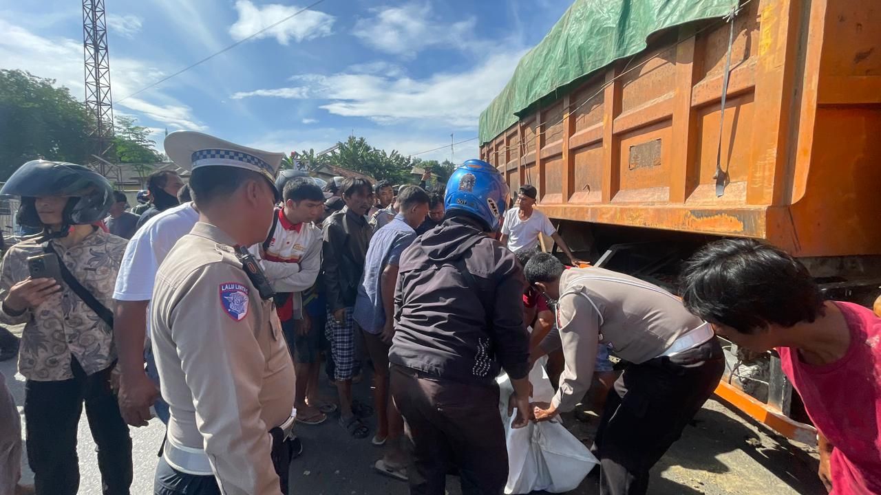 Respons Cepat di TKP, Polisi Berpacu dengan Waktu Evakuasi Korban Laka di Sukatani