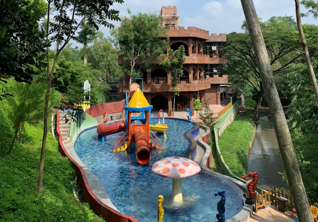 NK Café Malang Tawarkan Sensasi Nongkrong Sekaligus Main Waterboom