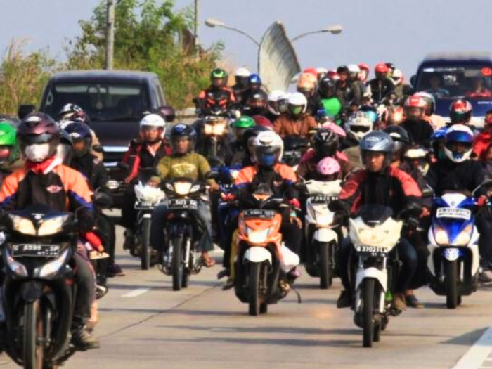 Mudik Naik Motor: Antara Kebebasan dan Tantangan di Jalan