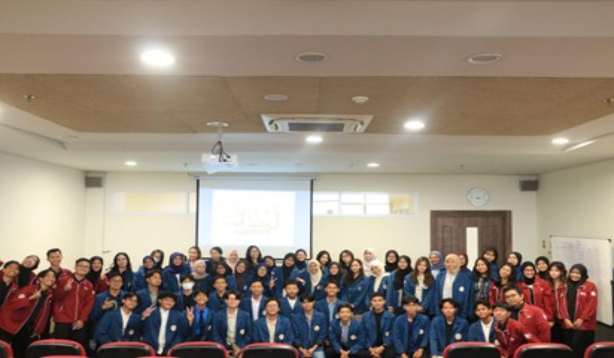 Persiapkan Delegasi Tangguh, School of Mawapres (SOM) Bekali Mahasiswa Kompetensi HEBAT