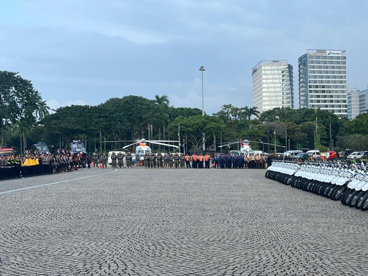 Kapolri-Panglima TNI Pimpin Apel Gelar Pasukan Operasi Ketupat, Siap Amankan Libur Lebaran
