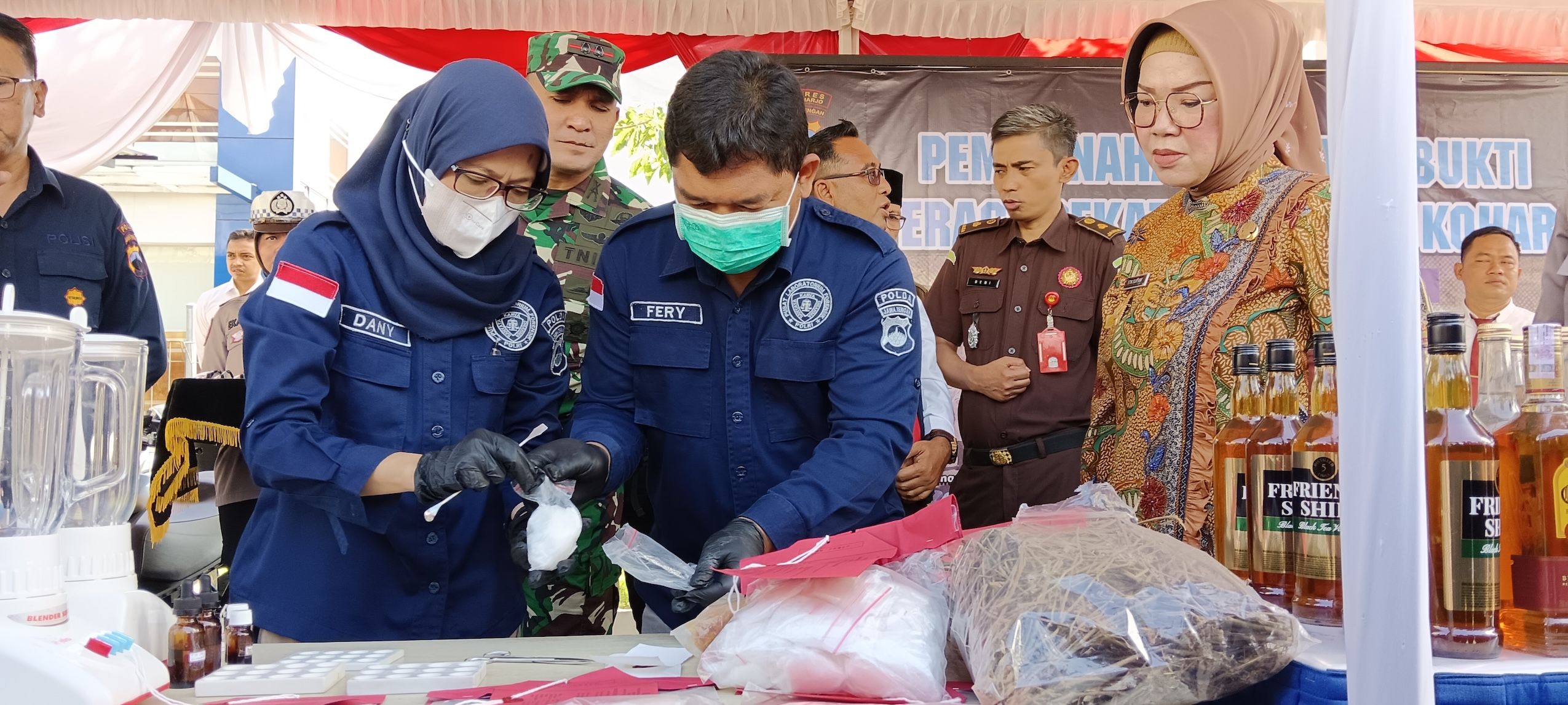 Jelang Lebaran, Jajaran Polres Sukoharjo dan Forkopimda Musnahkan Ratusan Gram Narkotika dan Knalpot Brong