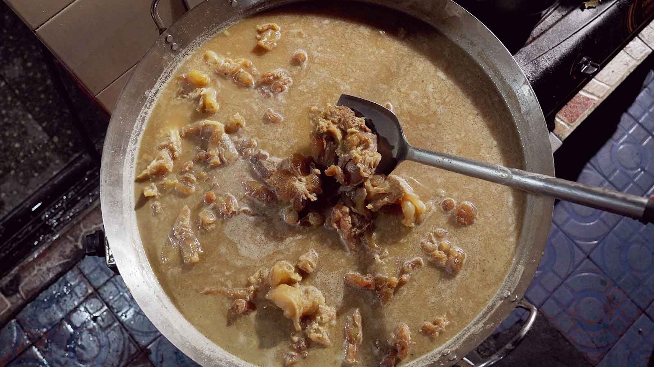 Gudeg Koyor Semarang: Sekali Coba Langsung Nambah! Ini Rahasia Lezatnya yang Bikin Beda dari Gudeg Biasa