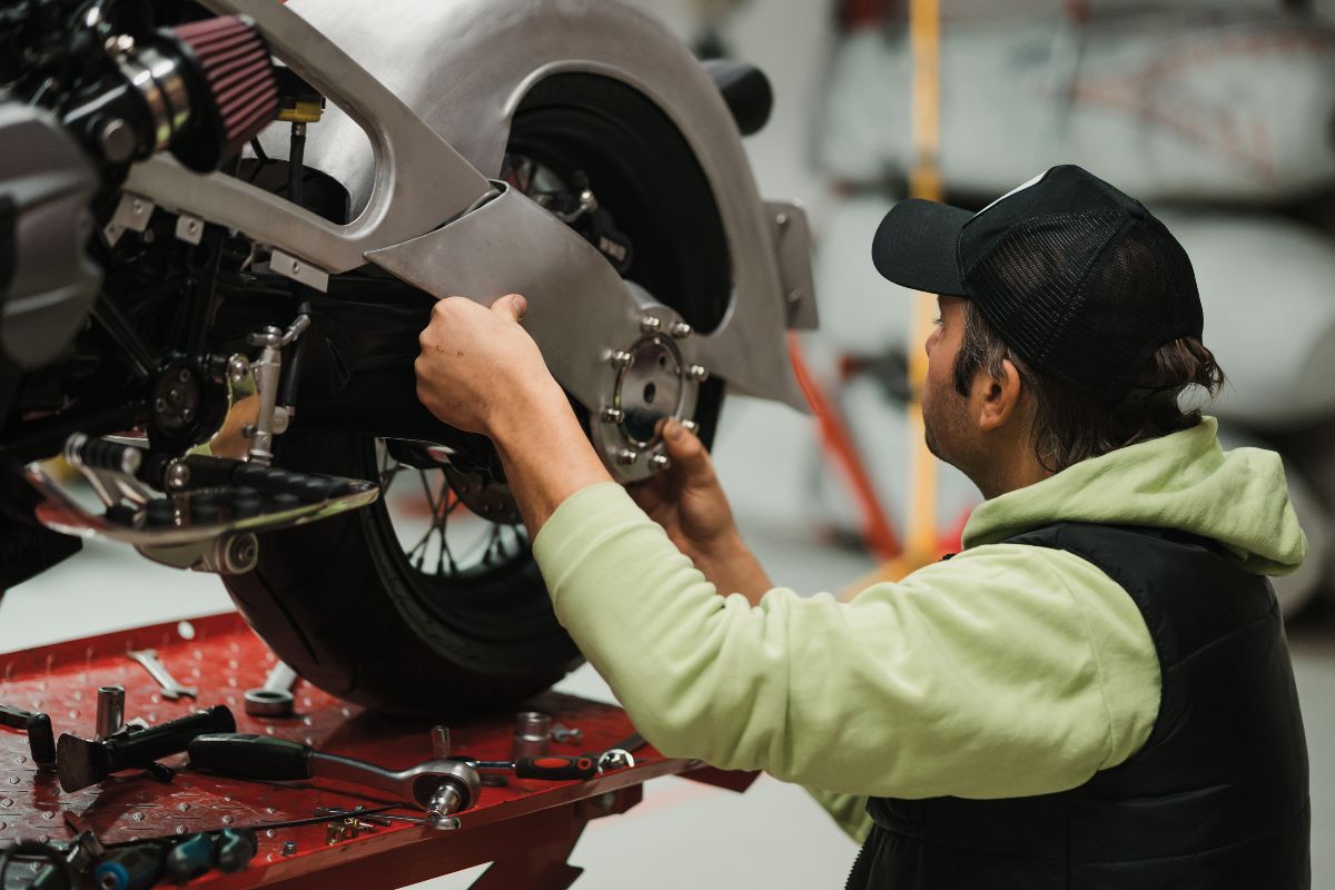 Apa Itu Baut Titanium? Kenali Fungsi dan Keuntungan Menggunakannya untuk Part Motor!