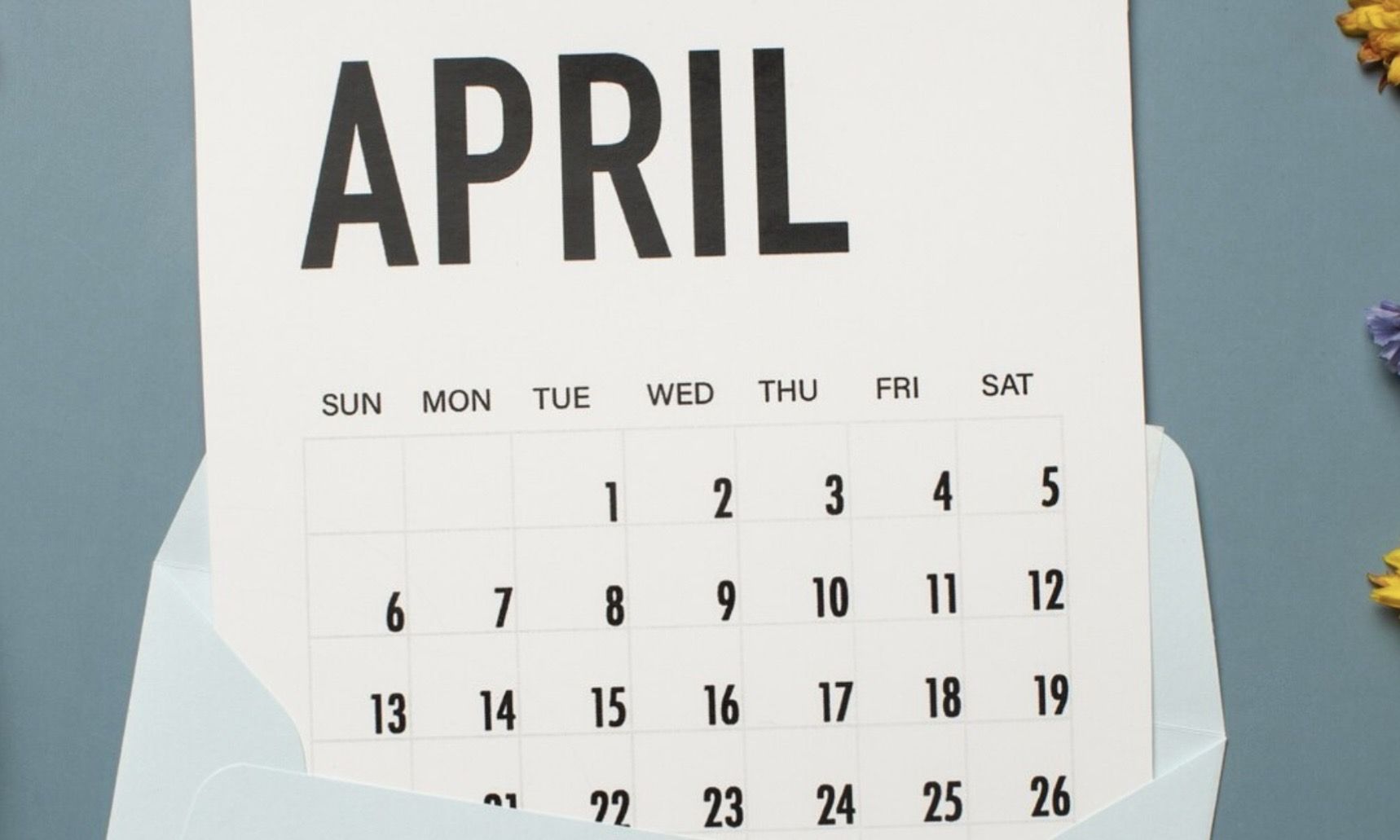 Menyambut Hangatnya Musim Transisi dalam Deretan 7 Puisi Singkat tentang Bulan April