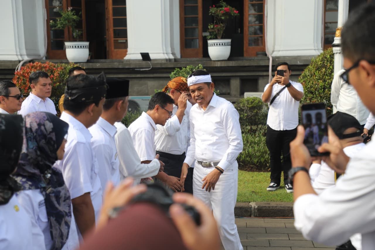 Bupati Bogor Hadiri Silaturahmi Kepala Daerah se-Jawa Barat di Gedung Sate