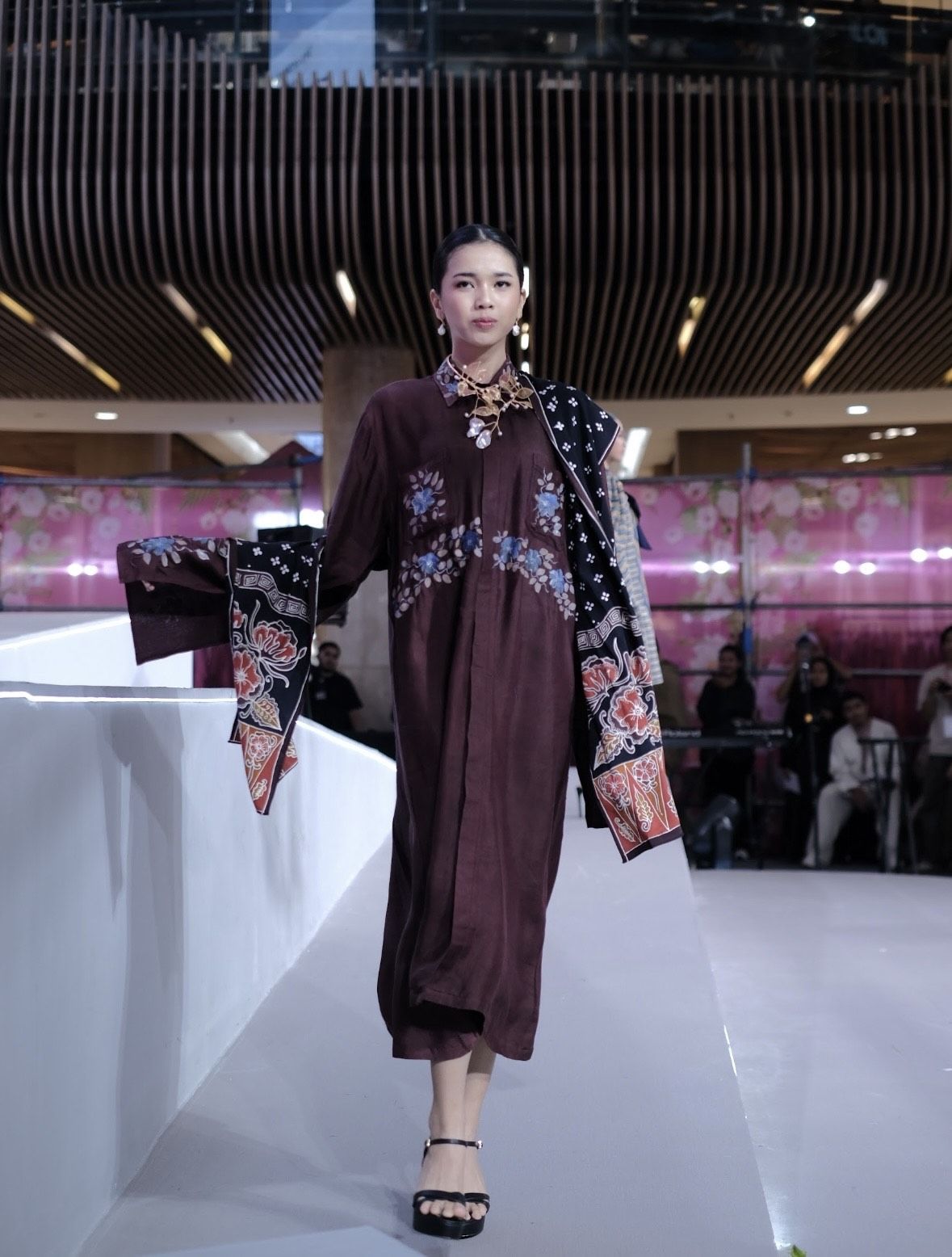 Ramadan Runway 2026 Hidupkan Kembali Warisan 12 Desainer Legendaris Indonesia