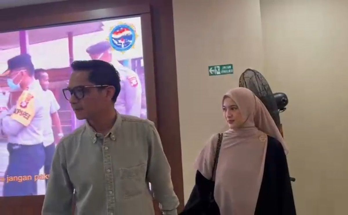 Dude Harlino-Alyssa Dicecer Puluhan Pertanyaan Terkait Kasus PT DSI, Ini yang Digali Polisi