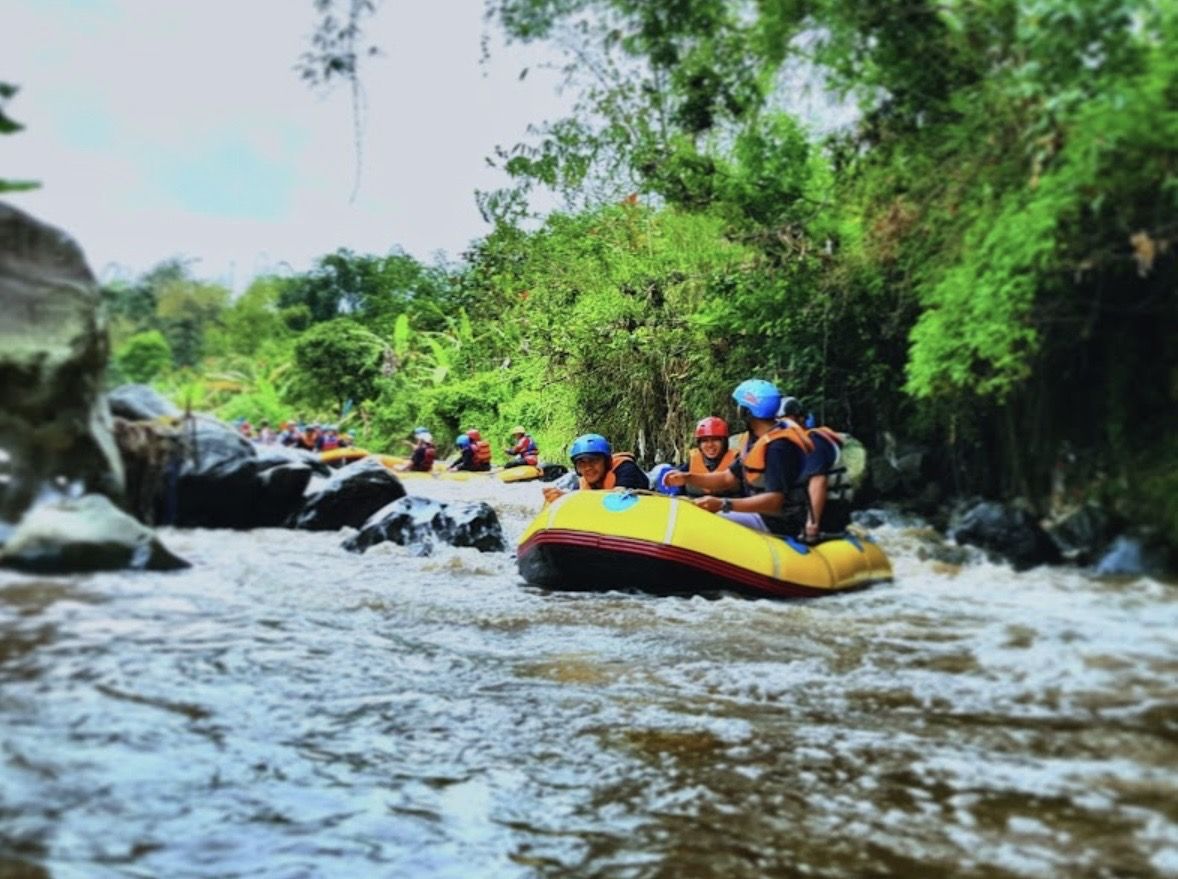 5 Destinasi Sport Tourism di Indonesia: Dari Trekking hingga Diving