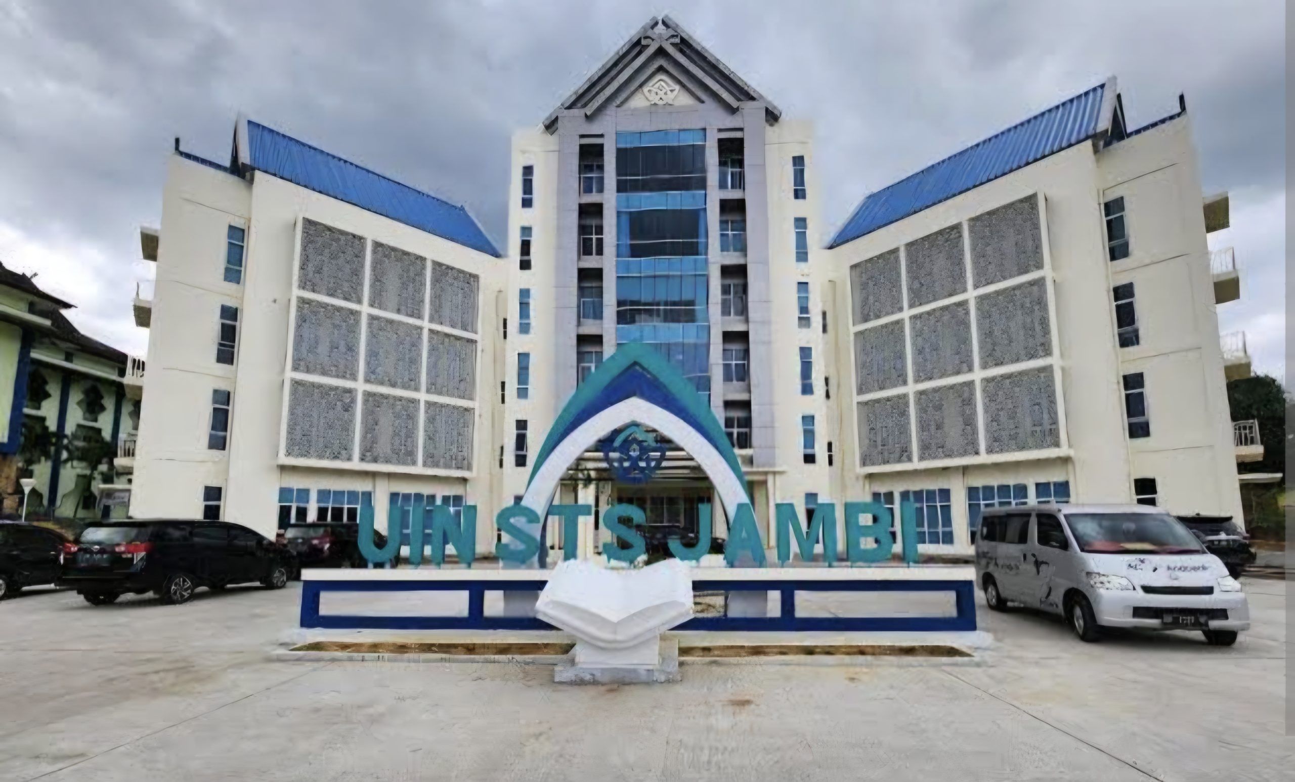 Bingung Pilih Kampus? Cek Deretan Universitas Akreditasi A di Jambi yang Wajib Kamu Lirik!