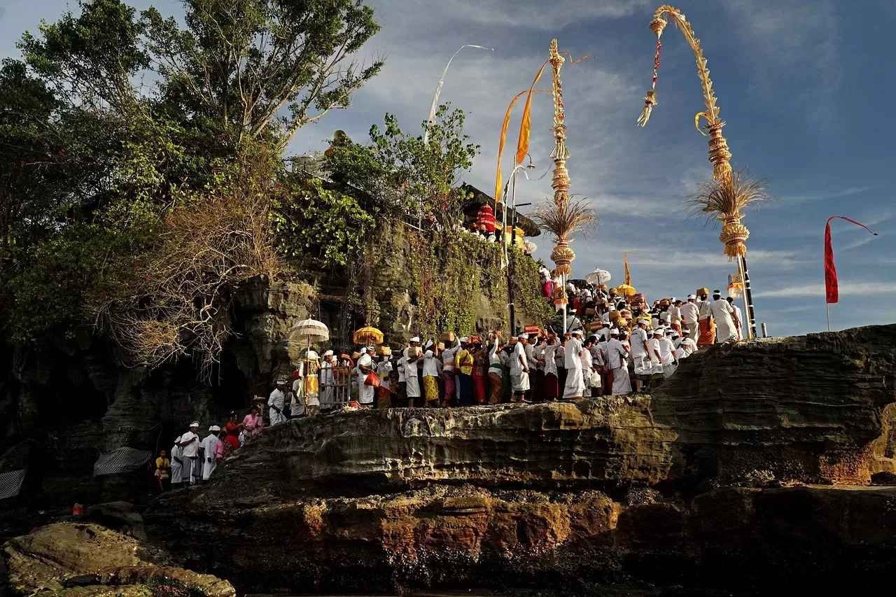 Rahasia di Balik Penjor Galungan: Simbol Indah yang Ternyata Penuh Makna Spiritual
