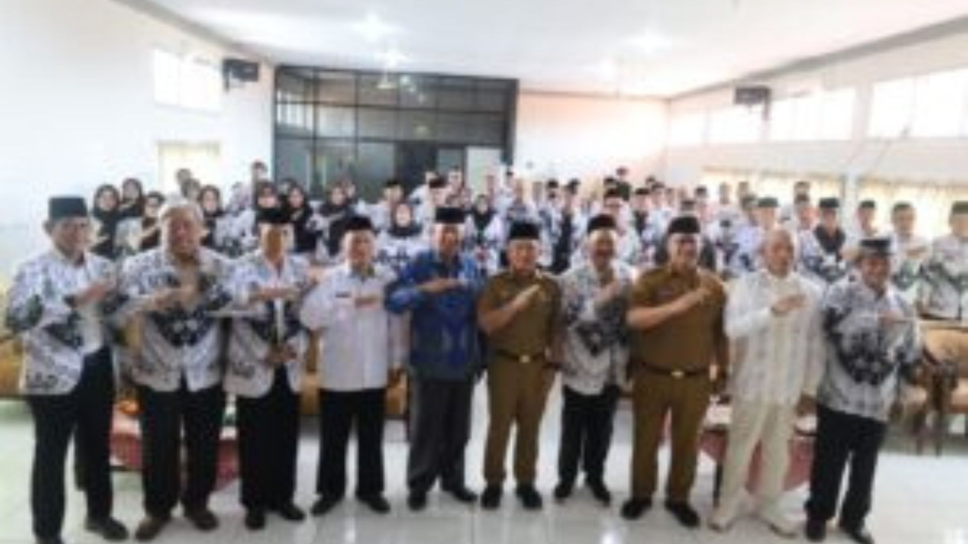 Bupati Kuningan Dorong Profesionalisme Guru di Era Digital