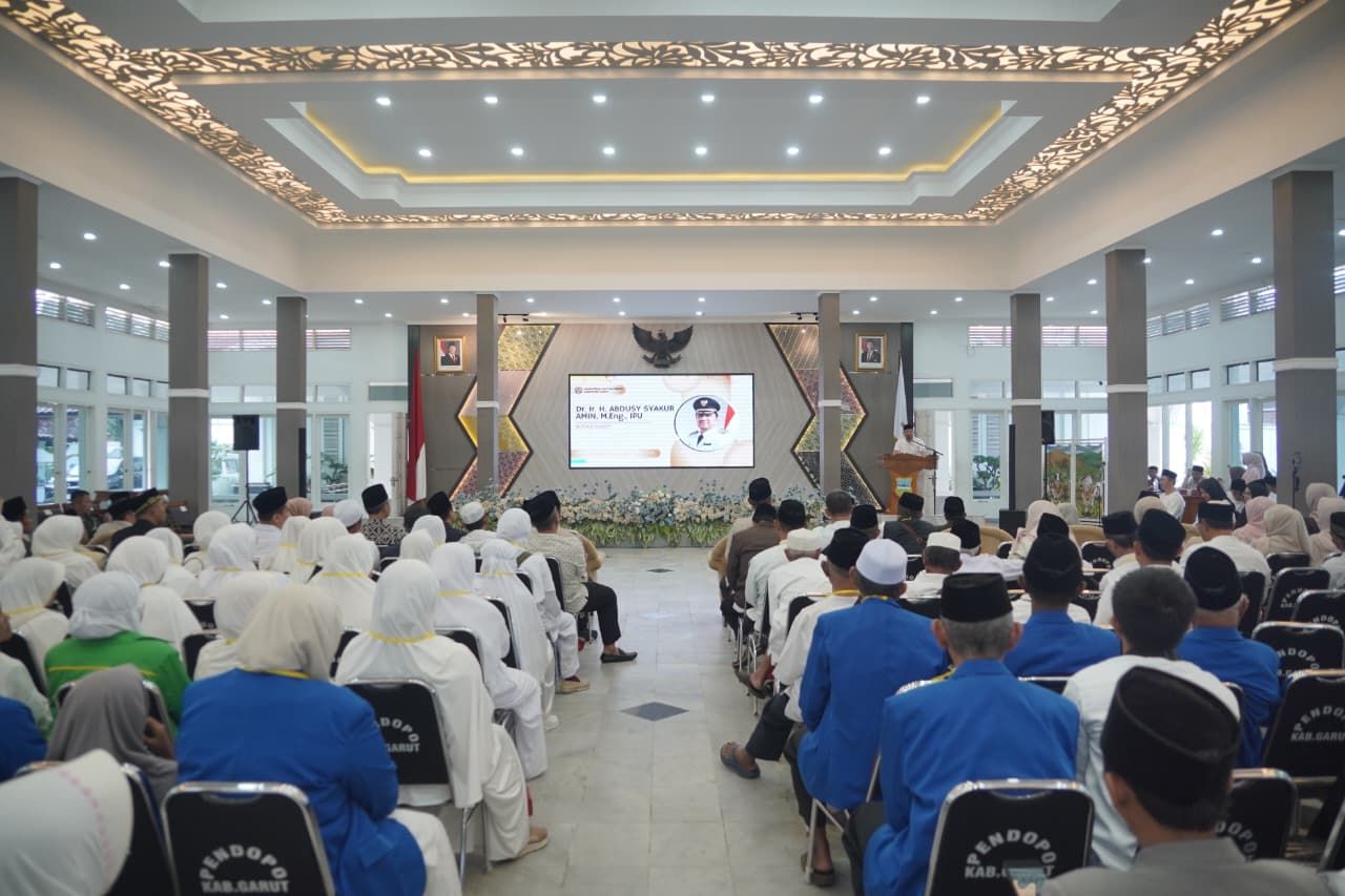 Bupati Garut Buka Manasik Haji 2026, Tekankan Kesiapan Fisik dan Mental Jemaah