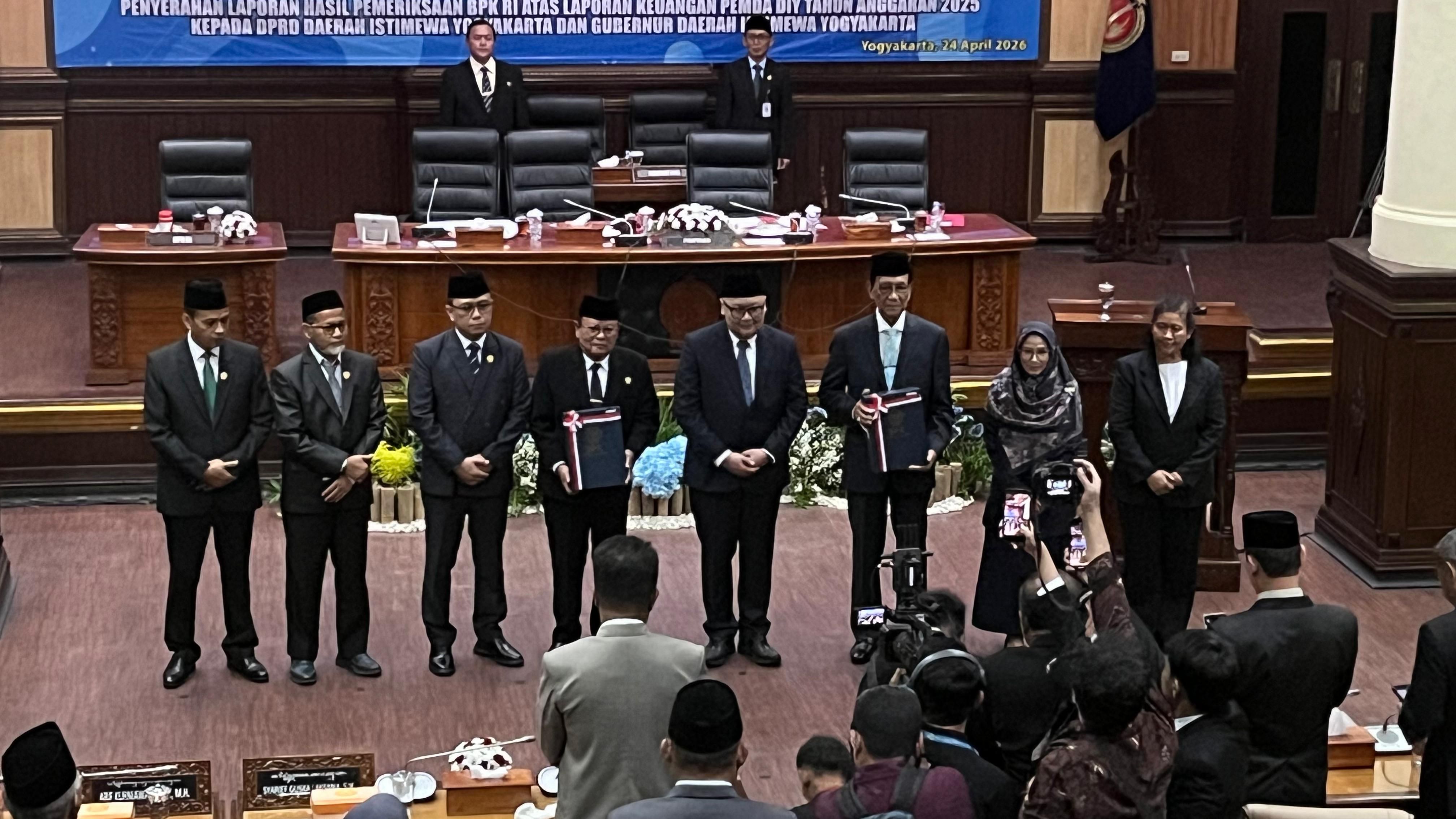 Cetak Rekor, DIY Jadi Provinsi Pertama Serahkan LKPD 2025