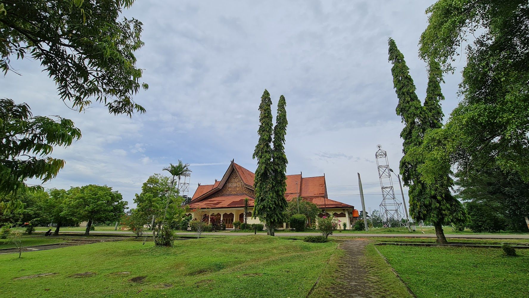 Pulang Kantor Langsung Segar! 5 Spot Olahraga Malam Paling Hype di Kota Jambi