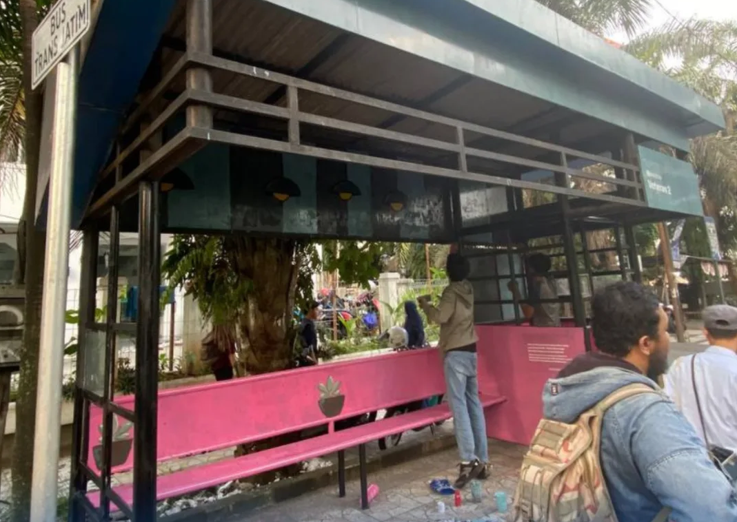 Halte Kusam Disulap Warga, Aksi Transport for Malang Viral dan Sentil Pengelolaan Fasilitas Publik