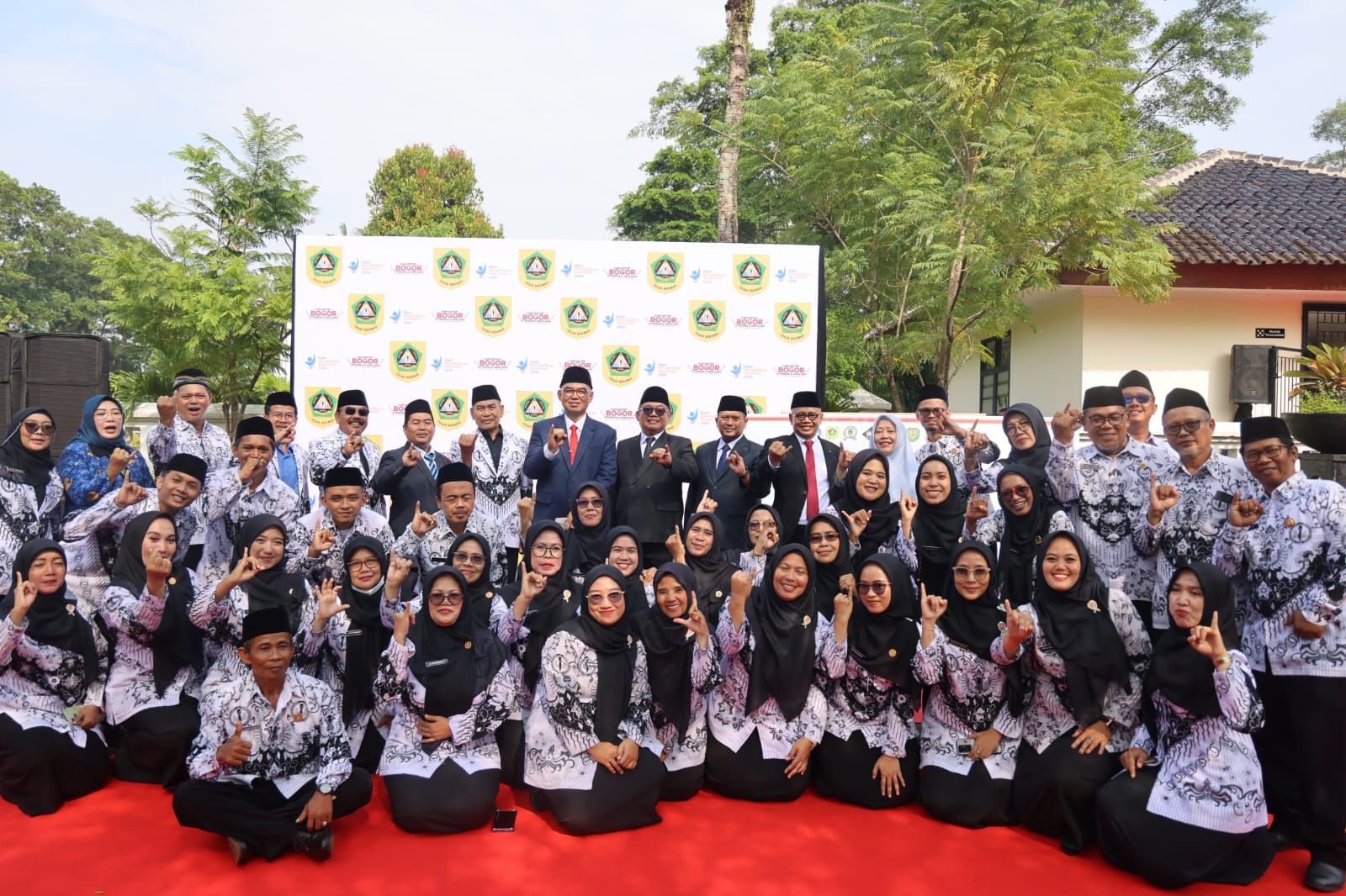 Hardiknas 2026, Bupati Bogor Soroti Pentingnya Pembenahan Sistem Pendidikan