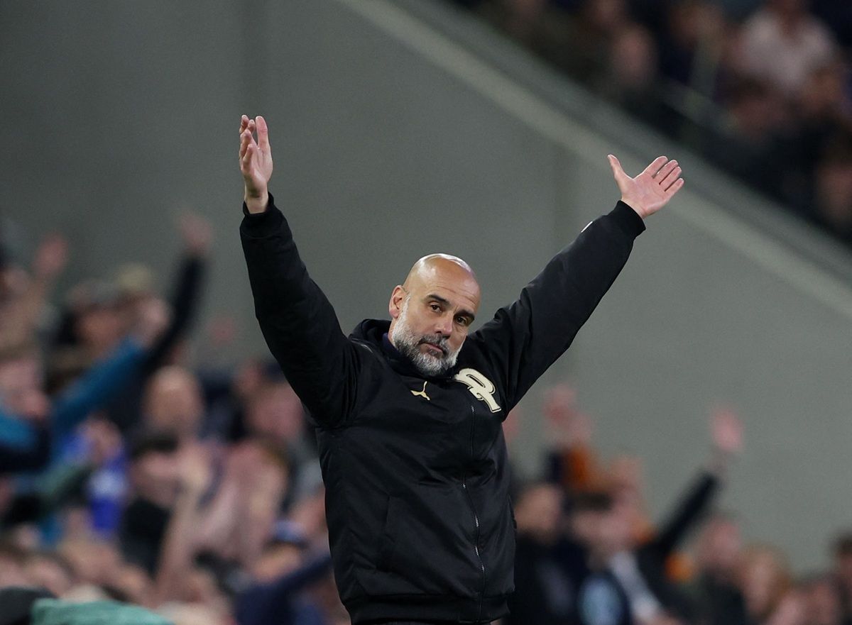 Pep Guardiola Yakin Jeremy Doku Bisa Sejajar dengan Vinicius Jr dan Lamine Yamal