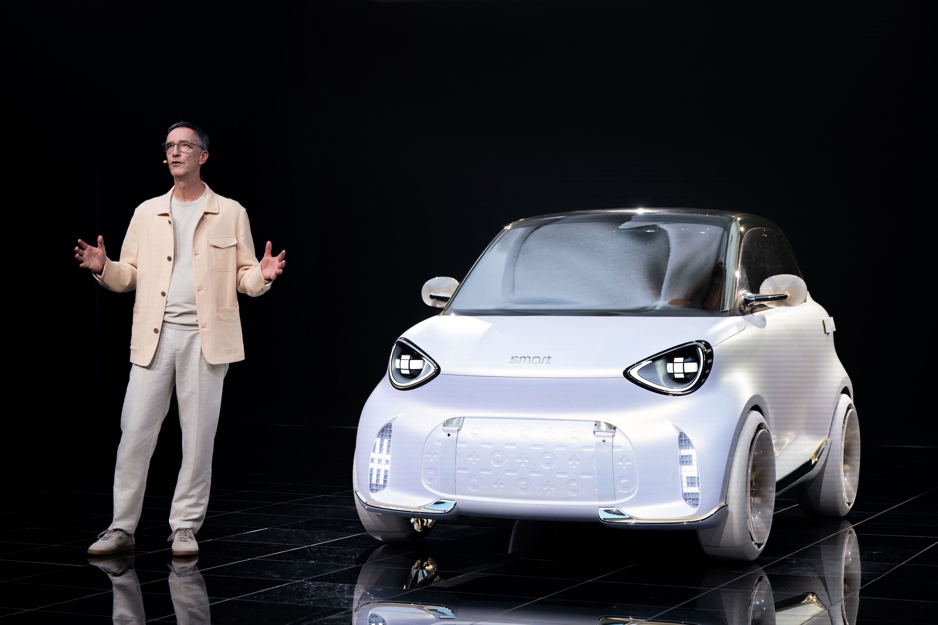 Smart Concept #2 Hadir, City Car Listrik Kembali