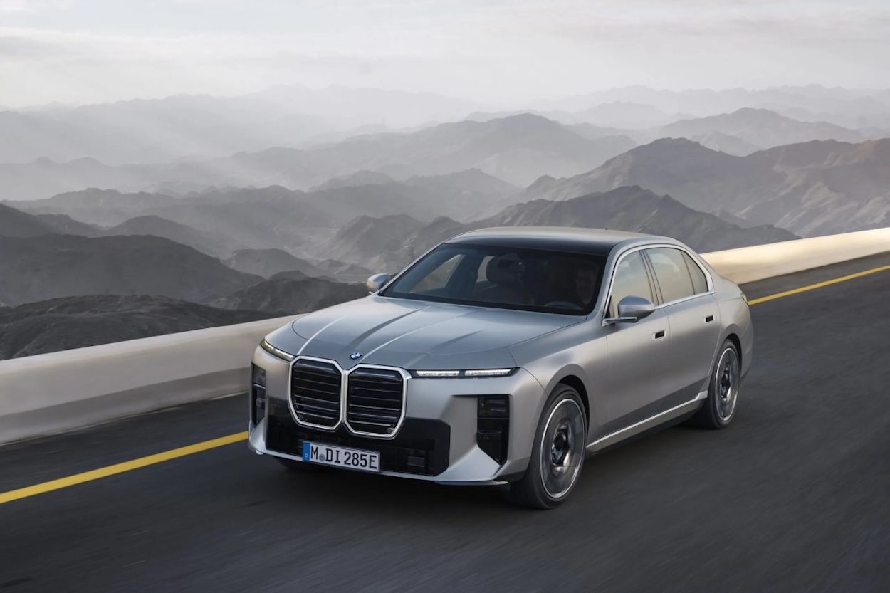 BMW Siapkan Seri 7 Generasi Baru dengan Sentuhan Neue Klasse