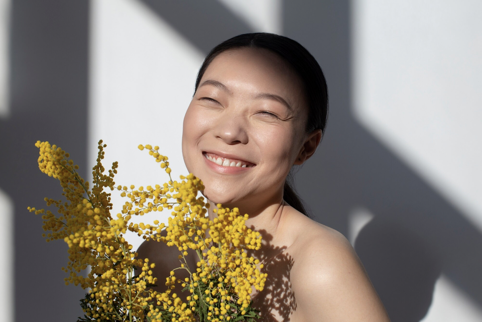 Rahasia “Glass Skin” Ala Korea yang Bikin Kulit Tampak Mulus, Bening dan Glowing Maksimal