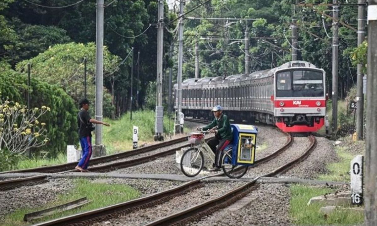 KAI Daop 1 Targetkan Tutup 40 Perlintasan Liar Demi Keselamatan Perjalanan Kereta