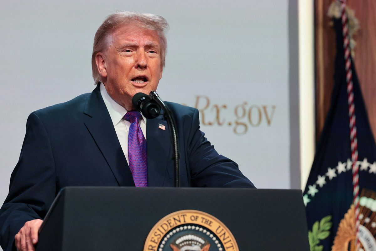 Donald Trump Harap Selat Hormuz Dibuka Jumat Ini, tapi …