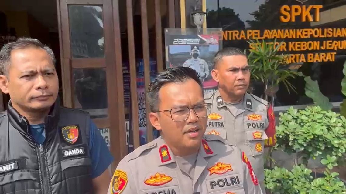 Jambret Emas Gagal Beraksi di Jakbar, Motor Malah Ditabrak Warga
