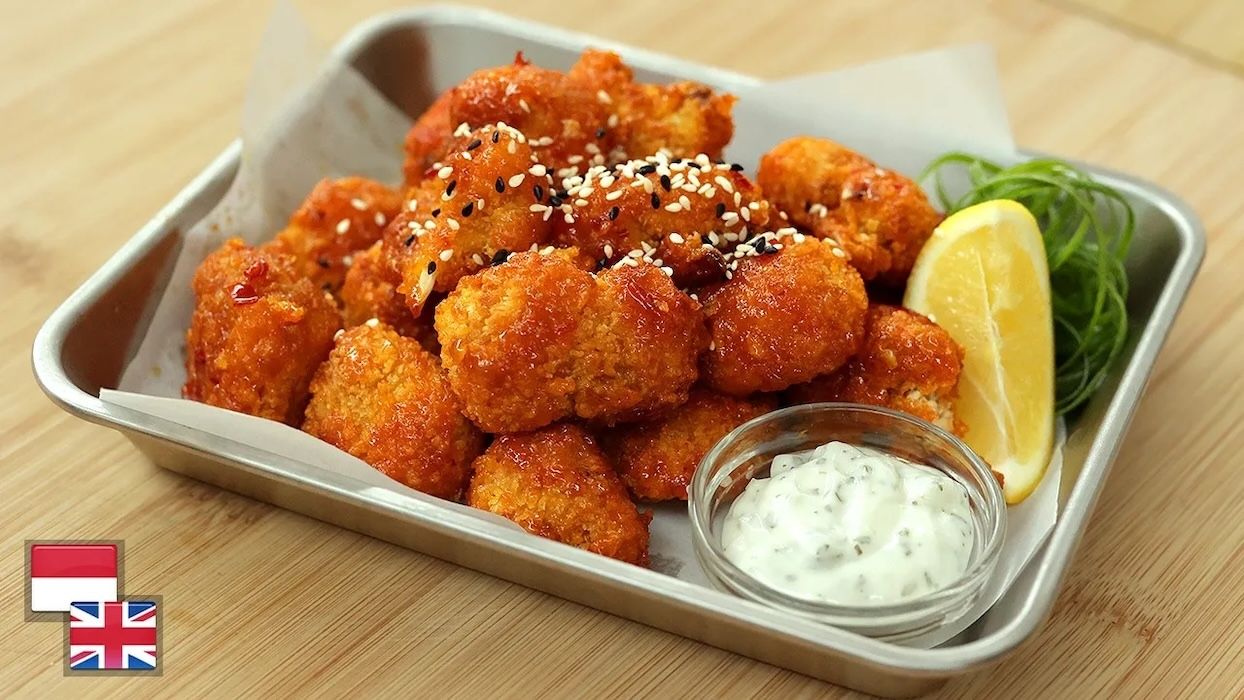 Camilan Simpel! Kembang Kol Krispi dengan Saus Creamy Segar