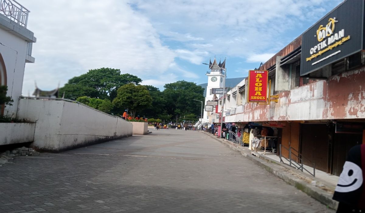 Dalam Rangka Penataan Kawasan Pedestrian Jam Gadang: Pemko Bukittinggi Relokasi PKL ke Dalam Pasar Ateh