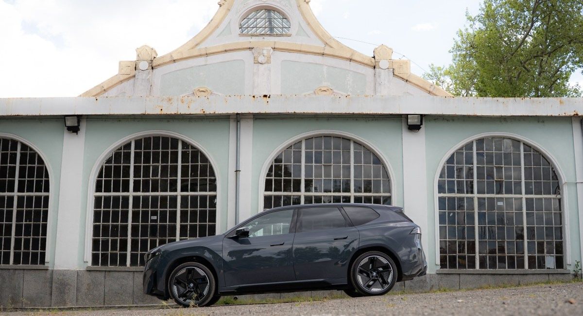 BMW iX3 50 xDrive Bikin Heboh, SUV Listrik Ini Bisa Tempuh Hampir 500 Km di Tol