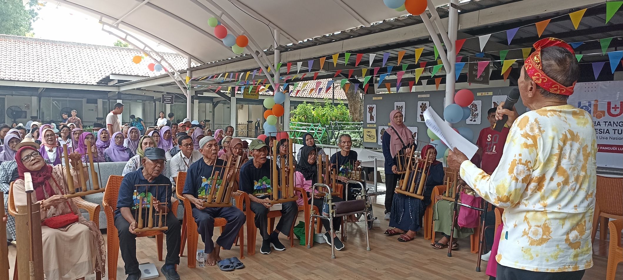 Dari Bentang Batik hingga Angklung, Ratusan Lansia Unjuk Kreativitas di HLUN 2026