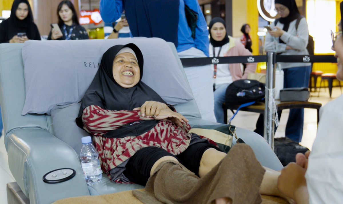 Libatkan Ratusan Peserta, Pijat Lansia Serentak di 23 Kota Catat Rekor MURI