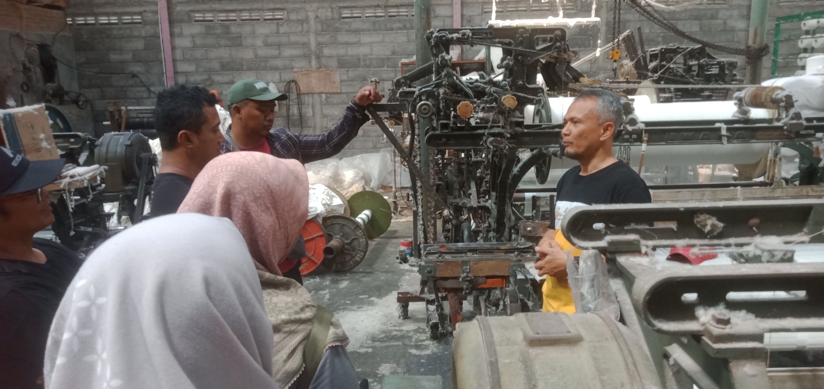 Produsen Handuk di Klaten Terdampak Geopolitik dan Rupiah Melemah